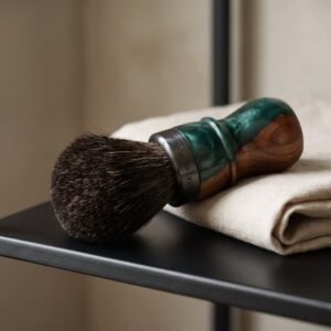 Badger Shave Brush in badger and resin