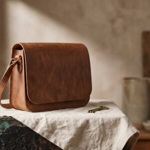 Satchel in bridle leather