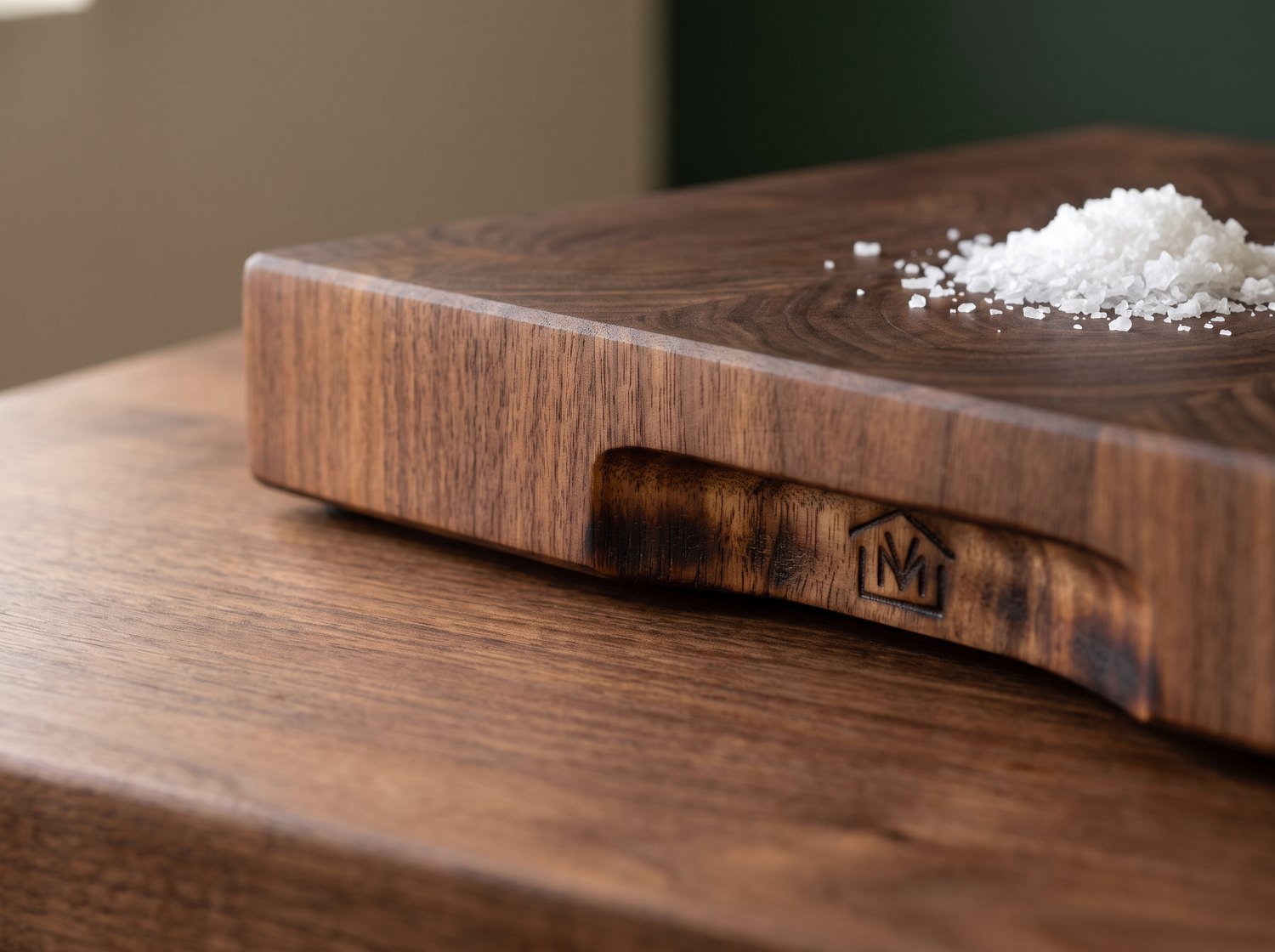 Serving Board in end-grain walnut